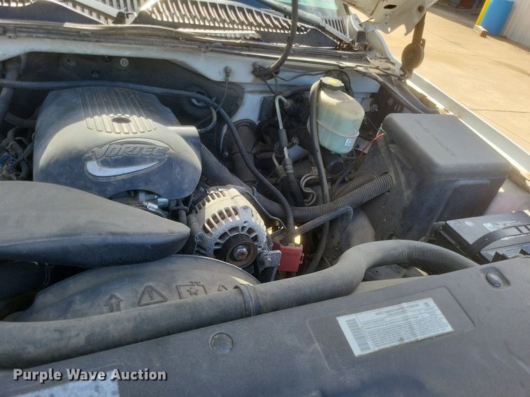 image for item DR4878 2002 Chevrolet  Silverado 3500 utility bed pickup truck