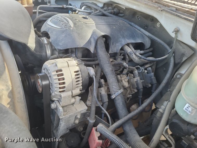 image for item DR4878 2002 Chevrolet  Silverado 3500 utility bed pickup truck