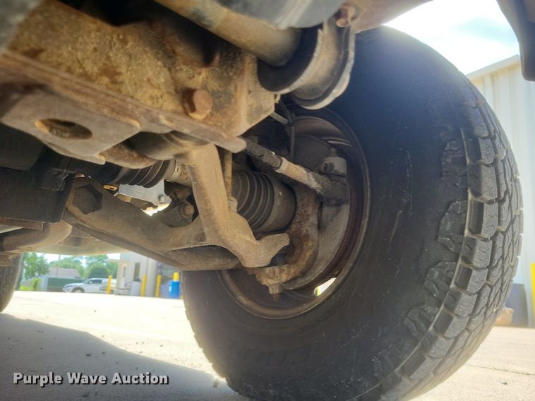 image for item DR4878 2002 Chevrolet  Silverado 3500 utility bed pickup truck