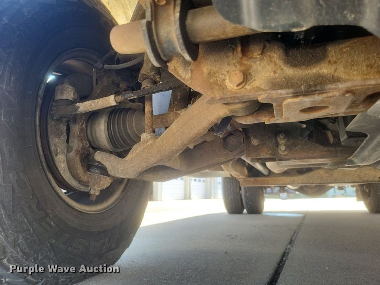 image for item DR4878 2002 Chevrolet  Silverado 3500 utility bed pickup truck