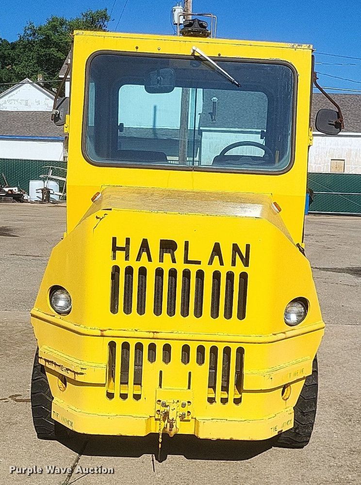 image for item DR4880 2007 Harlan HTAS 40 Aircraft tug