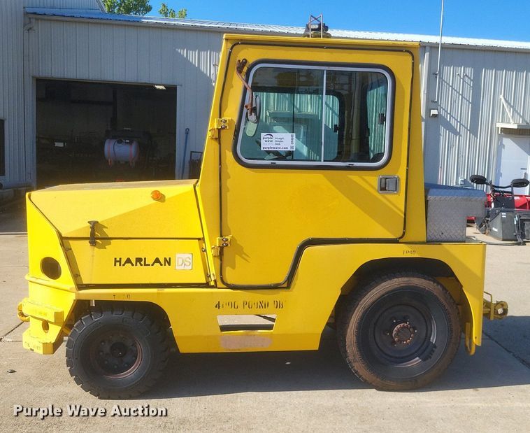 image for item DR4880 2007 Harlan HTAS 40 Aircraft tug