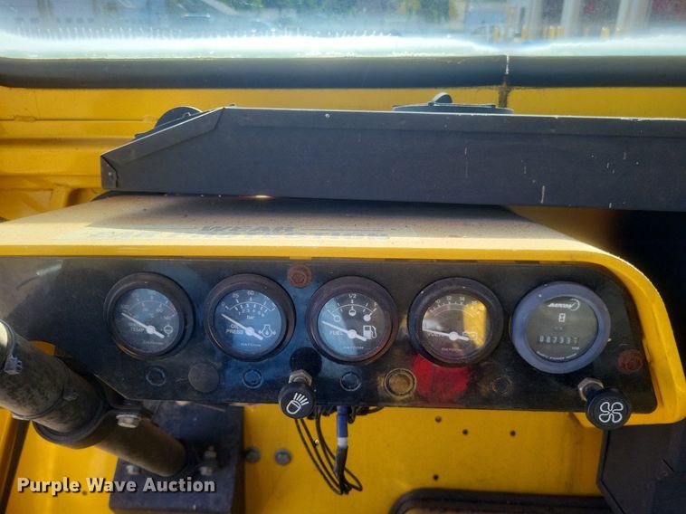 image for item DR4880 2007 Harlan HTAS 40 Aircraft tug