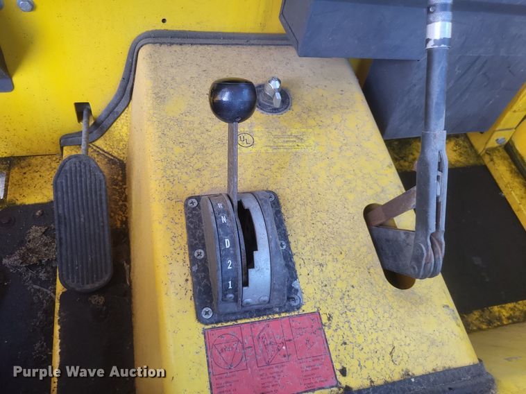 image for item DR4880 2007 Harlan HTAS 40 Aircraft tug