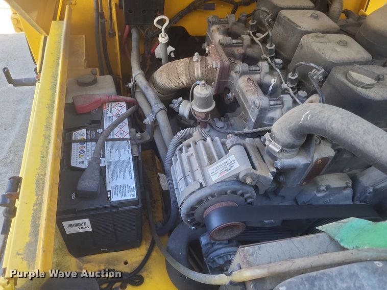 image for item DR4880 2007 Harlan HTAS 40 Aircraft tug