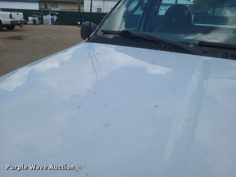 image for item DR4881 2003 Ford  F250 Super Duty XL pickup truck