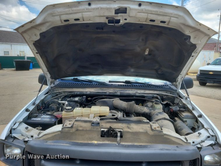 image for item DR4881 2003 Ford  F250 Super Duty XL pickup truck