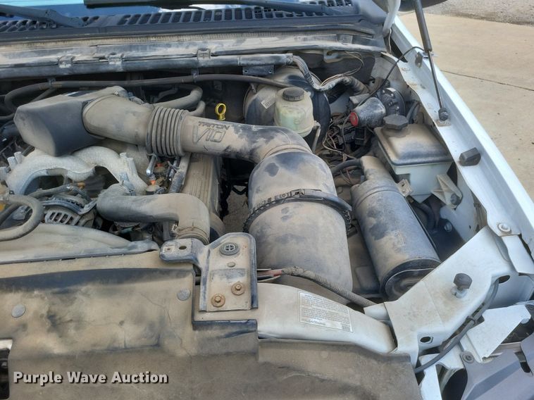 image for item DR4881 2003 Ford  F250 Super Duty XL pickup truck