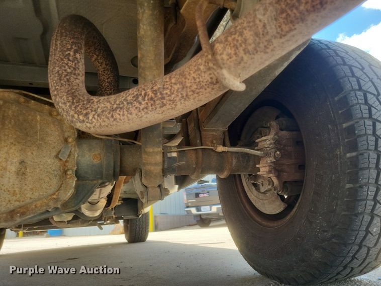 image for item DR4881 2003 Ford  F250 Super Duty XL pickup truck