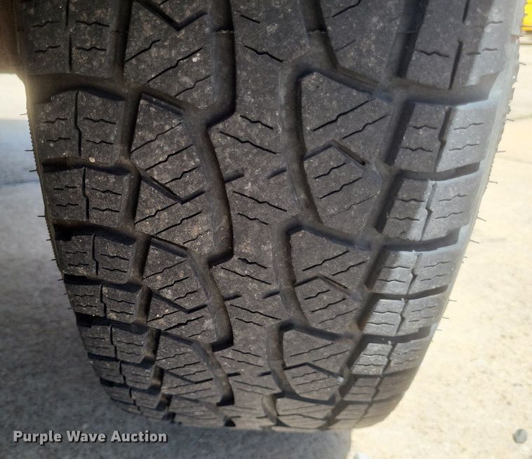 image for item DR4881 2003 Ford  F250 Super Duty XL pickup truck