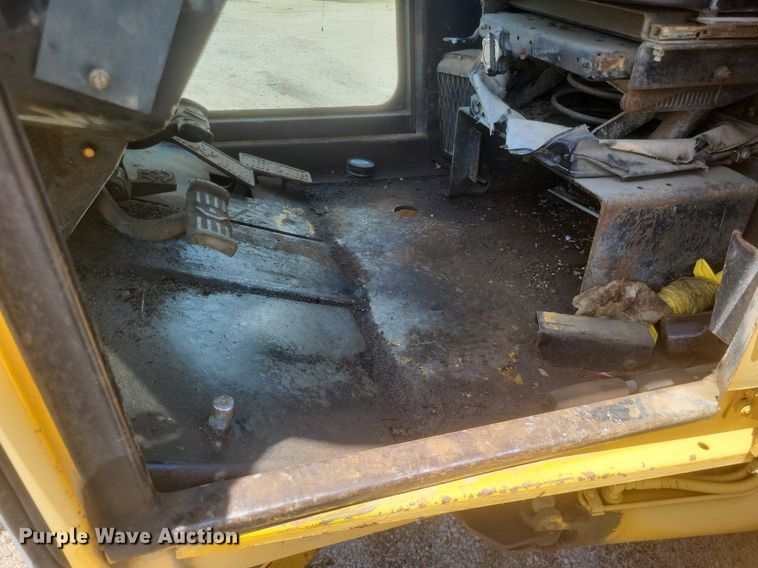 image for item DR4883 1985 John Deere  670A motor grader