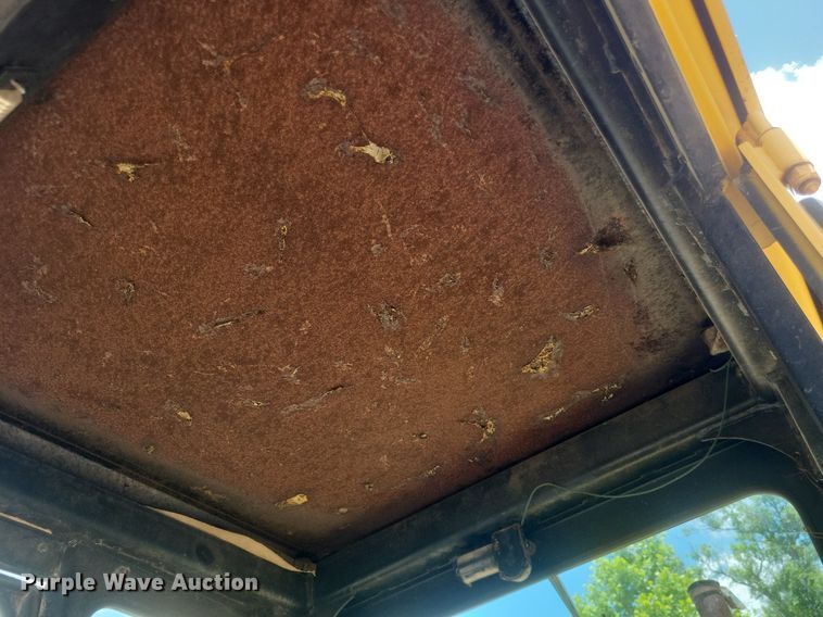 image for item DR4883 1985 John Deere  670A motor grader