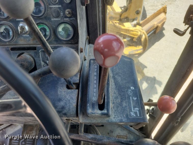 image for item DR4883 1985 John Deere  670A motor grader