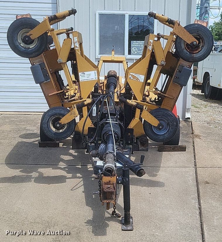 image for item DR4892 Woods batwing finish mower