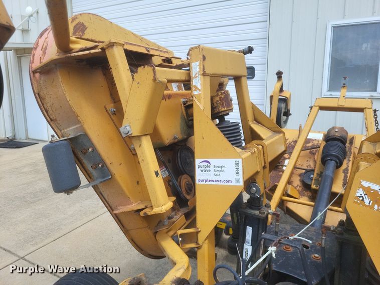 image for item DR4892 Woods batwing finish mower