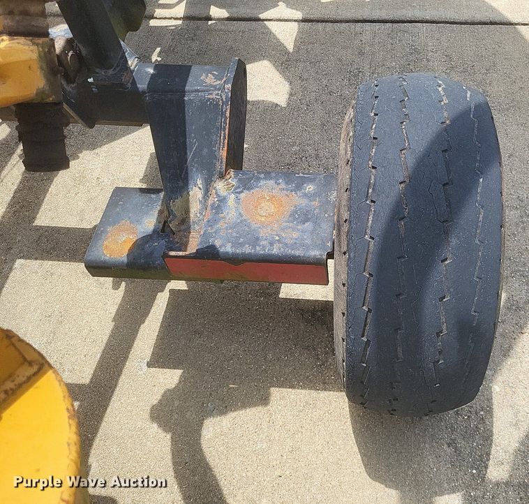 image for item DR4892 Woods batwing finish mower