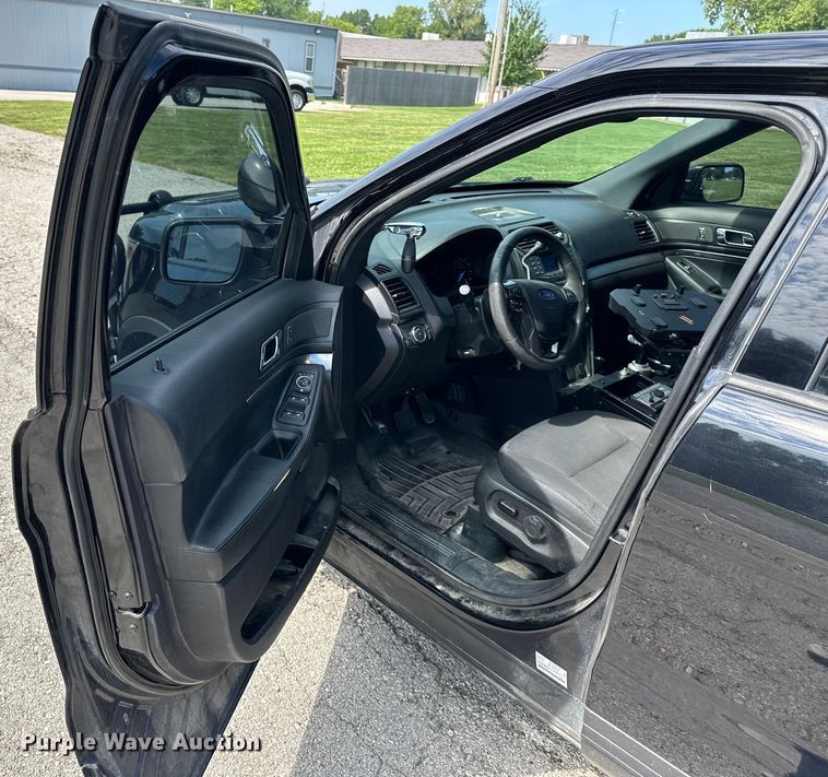 image for item DS4213 2019 Ford Explorer Police Interceptor  SUV