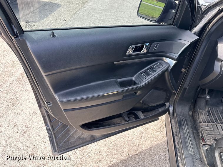 image for item DS4213 2019 Ford Explorer Police Interceptor  SUV