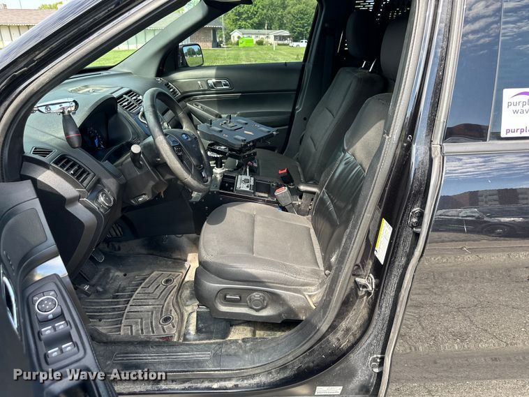image for item DS4213 2019 Ford Explorer Police Interceptor  SUV