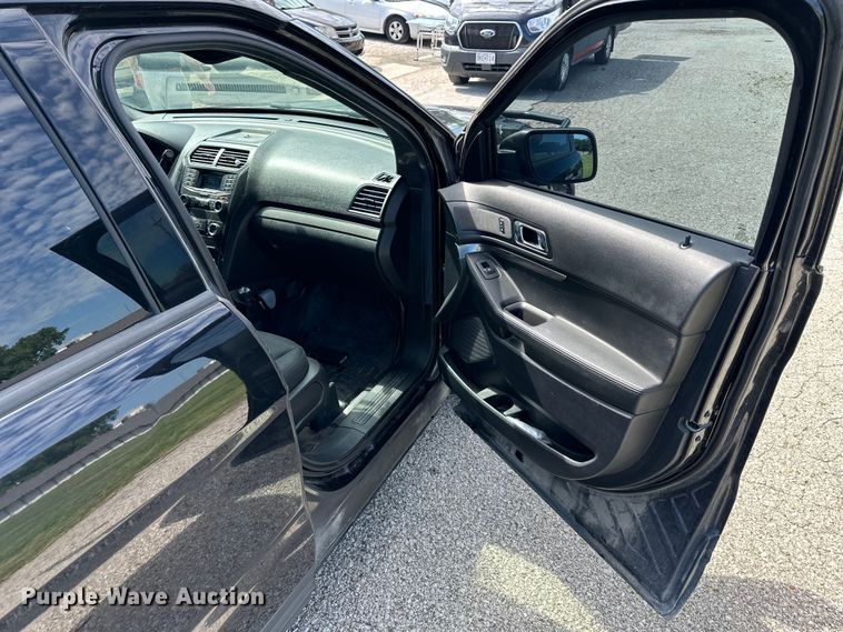 image for item DS4213 2019 Ford Explorer Police Interceptor  SUV