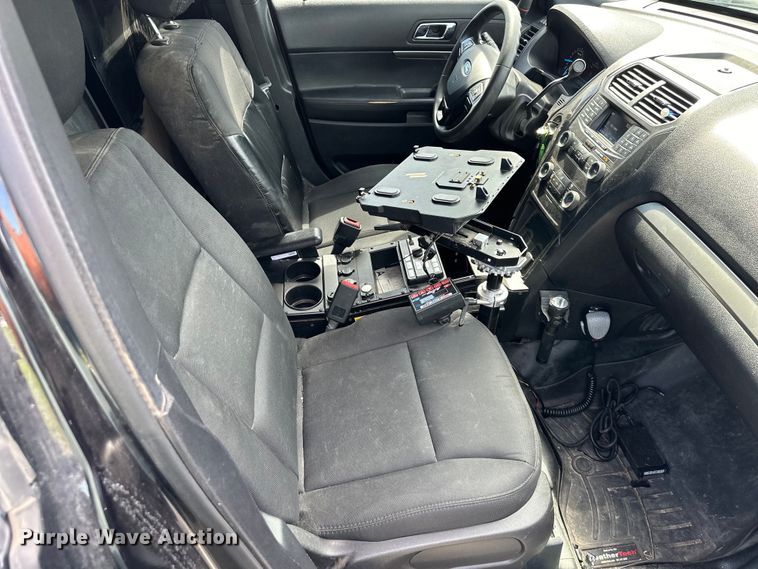 image for item DS4213 2019 Ford Explorer Police Interceptor  SUV