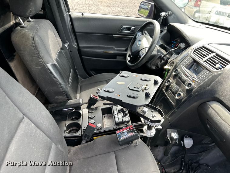 image for item DS4213 2019 Ford Explorer Police Interceptor  SUV