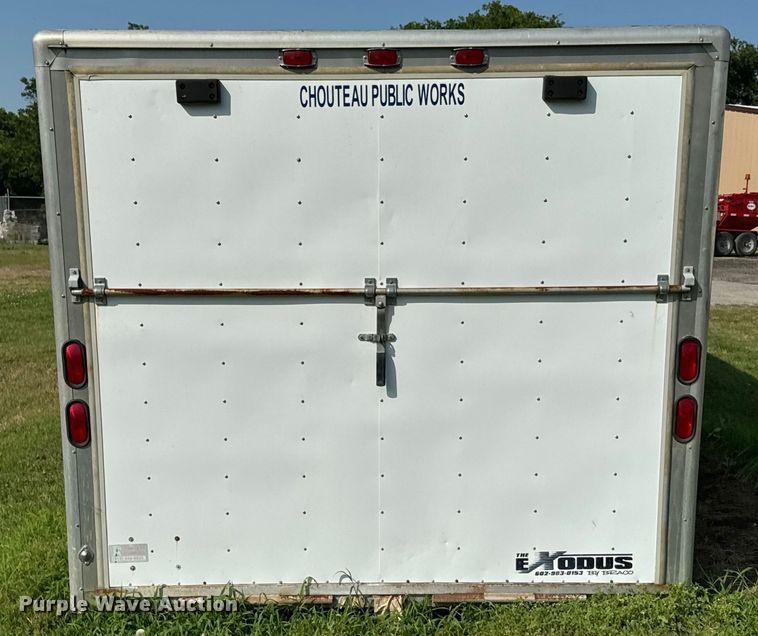 image for item DX0750 1997 Braco enclosed cargo trailer