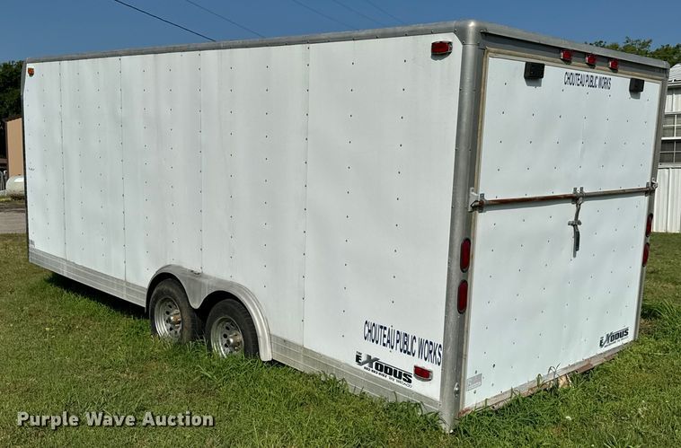 image for item DX0750 1997 Braco enclosed cargo trailer