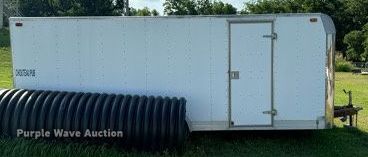 image for item DX0750 1997 Braco enclosed cargo trailer