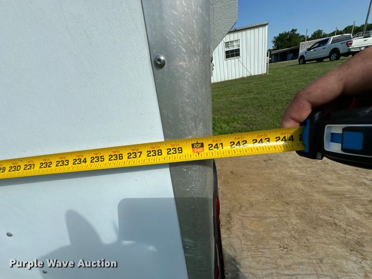 image for item DX0750 1997 Braco enclosed cargo trailer