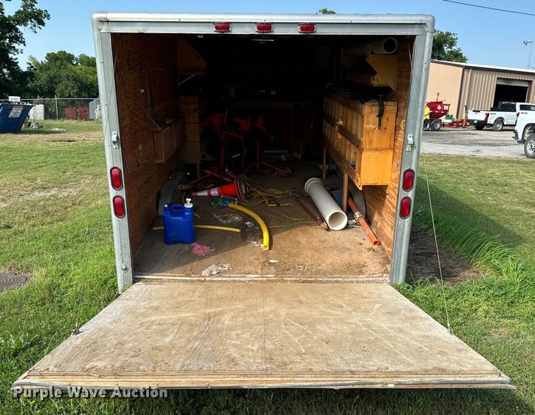 image for item DX0750 1997 Braco enclosed cargo trailer