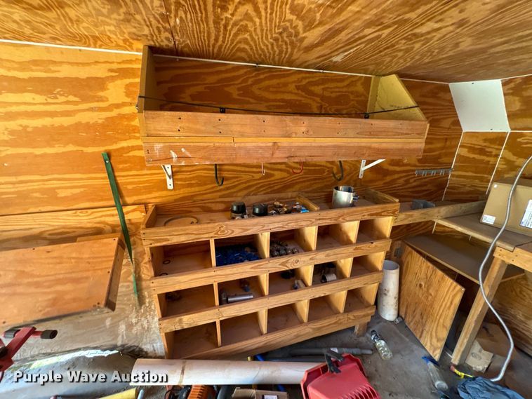 image for item DX0750 1997 Braco enclosed cargo trailer