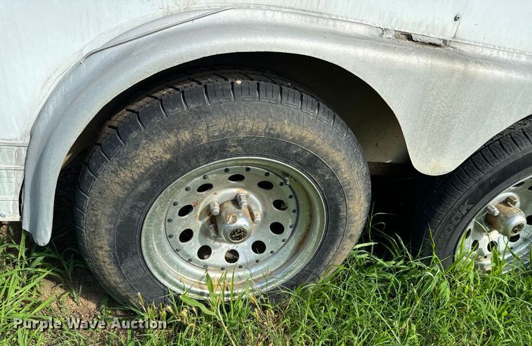 image for item DX0750 1997 Braco enclosed cargo trailer