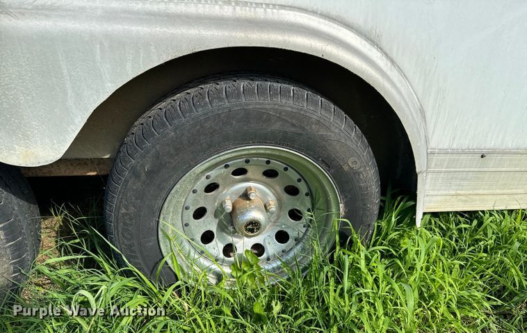 image for item DX0750 1997 Braco enclosed cargo trailer