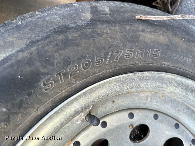 image for item DX0750 1997 Braco enclosed cargo trailer