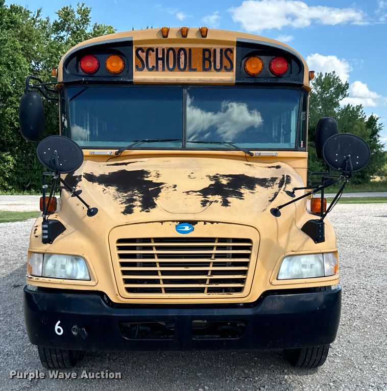 image for item DX0903 2009 Bluebird Vision school bus