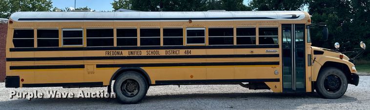 image for item DX0903 2009 Bluebird Vision school bus