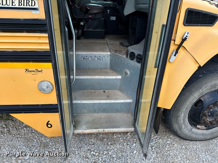 image for item DX0903 2009 Bluebird Vision school bus