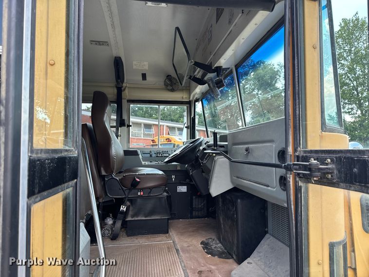 image for item DX0903 2009 Bluebird Vision school bus