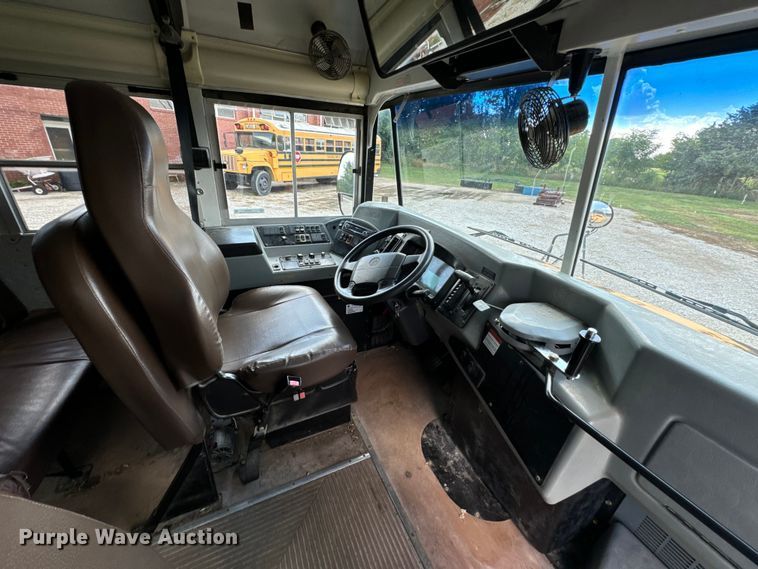 image for item DX0903 2009 Bluebird Vision school bus