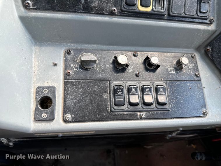 image for item DX0903 2009 Bluebird Vision school bus