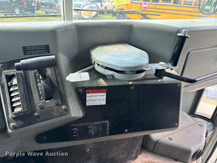 image for item DX0903 2009 Bluebird Vision school bus