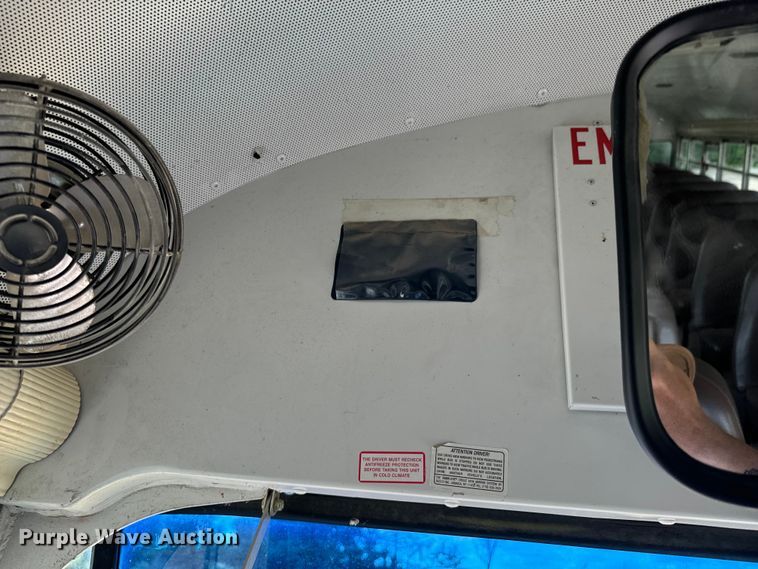 image for item DX0903 2009 Bluebird Vision school bus