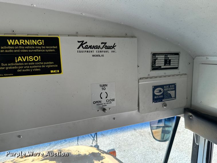 image for item DX0903 2009 Bluebird Vision school bus