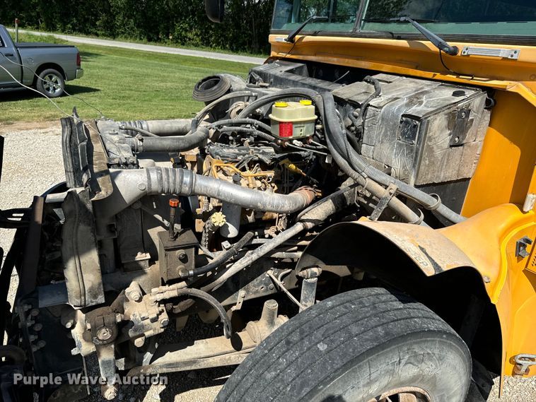 image for item DX0903 2009 Bluebird Vision school bus