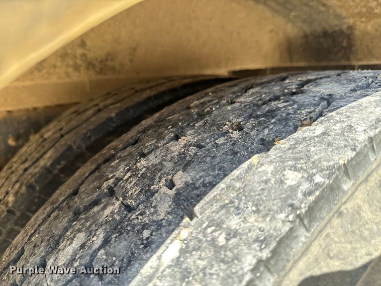 image for item DX0903 2009 Bluebird Vision school bus