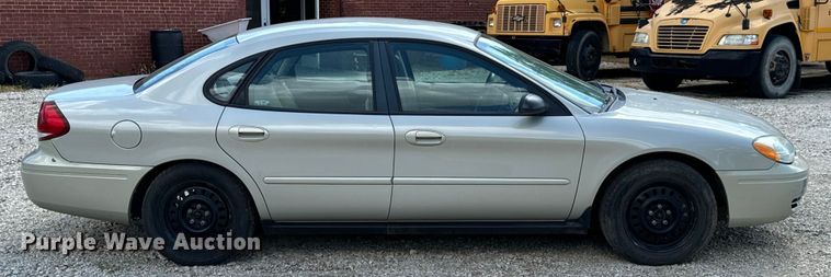 image for item DX0905 2006 Ford Taurus 
