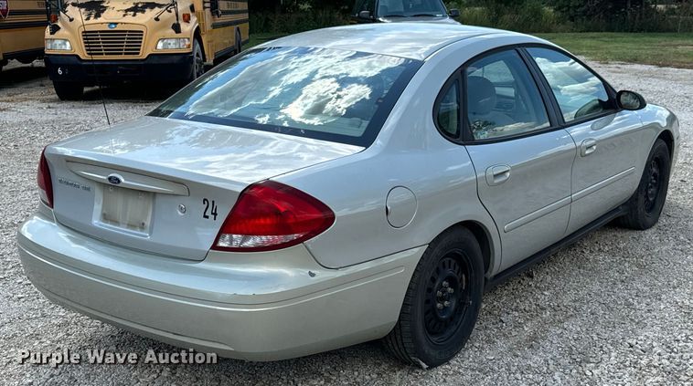 image for item DX0905 2006 Ford Taurus 