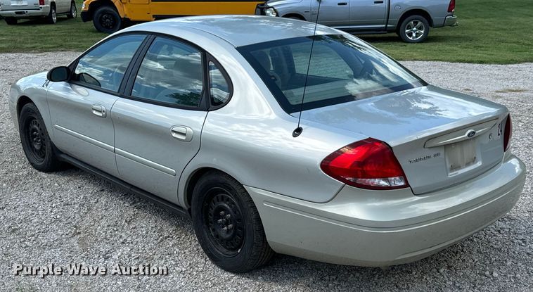 image for item DX0905 2006 Ford Taurus 
