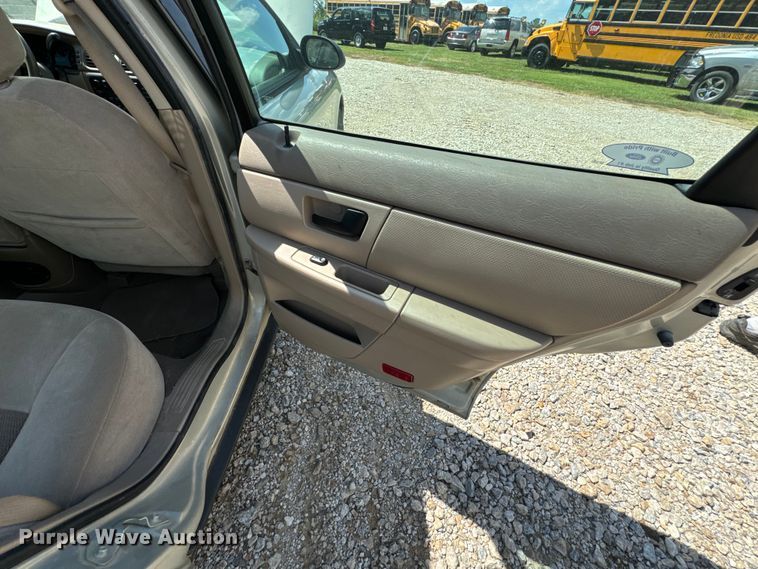 image for item DX0905 2006 Ford Taurus 